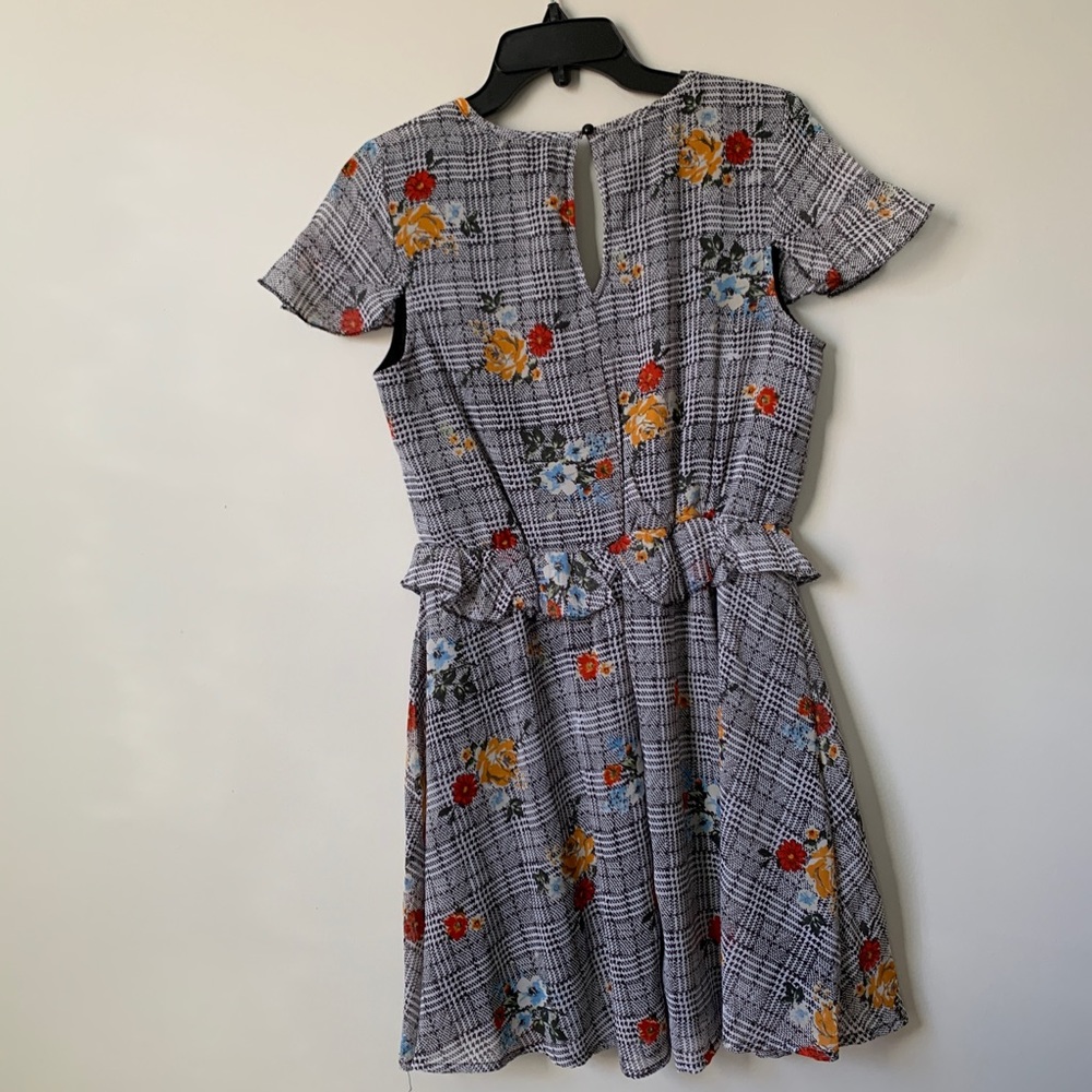 Bailey Blue (Nordstrom) Plaid Floral Dress - Picture 5 of 6